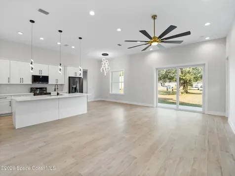 2725 Fields Avenue SE Palm Bay FL 32909