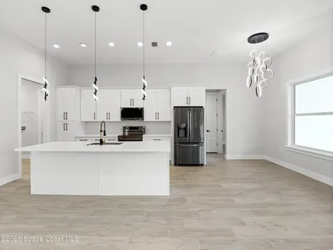 2725 Fields Avenue SE Palm Bay FL 32909