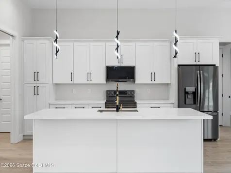 2725 Fields Avenue SE Palm Bay FL 32909
