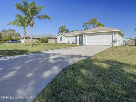 756 18th Place SW Vero Beach FL 32962