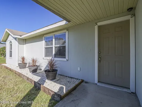 756 18th Place SW Vero Beach FL 32962