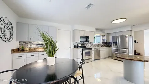 807 W Central Boulevard Cape Canaveral FL 32920