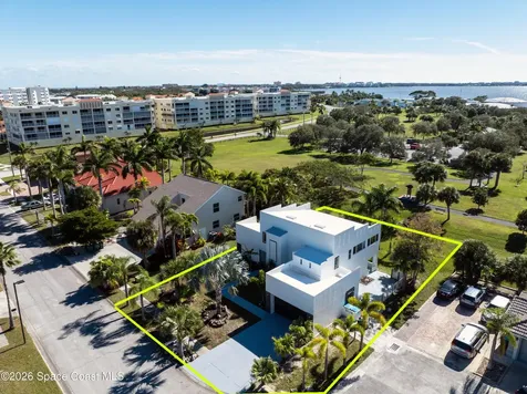 807 W Central Boulevard Cape Canaveral FL 32920