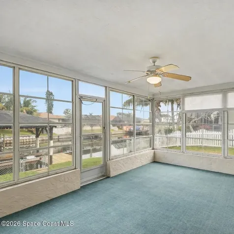 214 Via De La Reina Merritt Island FL 32953