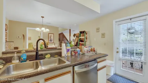 2593 S Park Avenue Titusville FL 32780