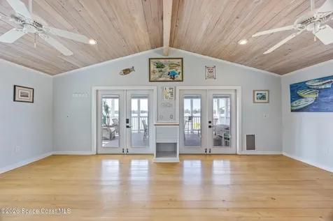 25 Vip Island Grant FL 32949