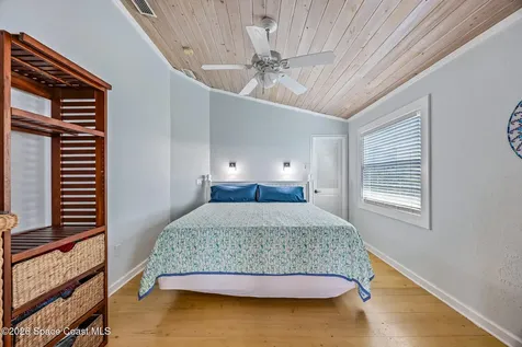 25 Vip Island Grant FL 32949