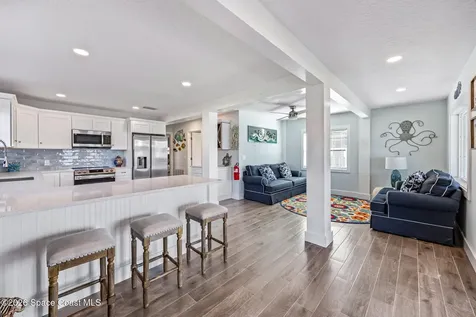 25 Vip Island Grant FL 32949