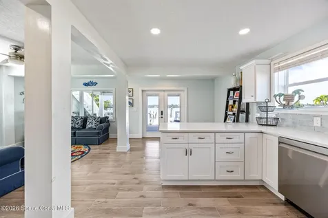 25 Vip Island Grant FL 32949