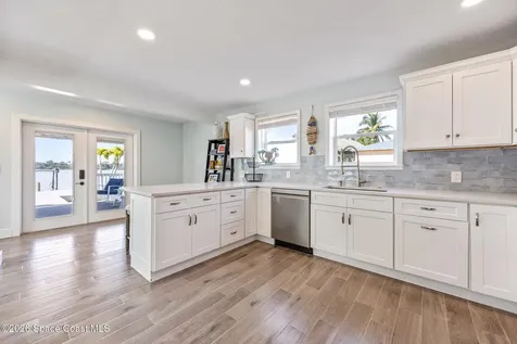 25 Vip Island Grant FL 32949