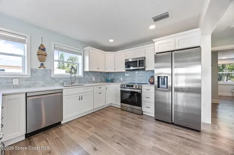 25 Vip Island Grant FL 32949