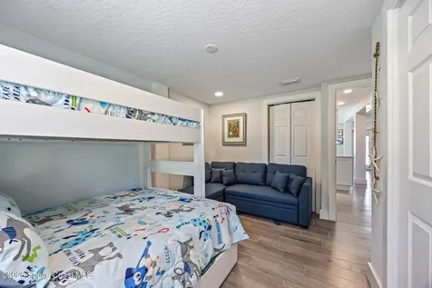 25 Vip Island Grant FL 32949