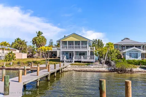 25 Vip Island Grant FL 32949