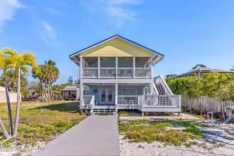 25 Vip Island Grant FL 32949