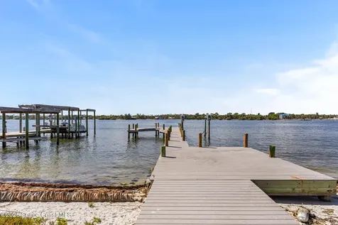 25 Vip Island Grant FL 32949