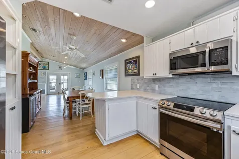 25 Vip Island Grant FL 32949