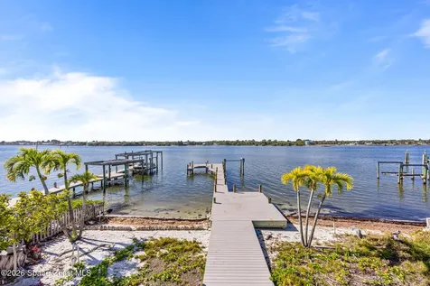 25 Vip Island Grant FL 32949