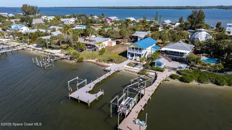 25 Vip Island Grant FL 32949