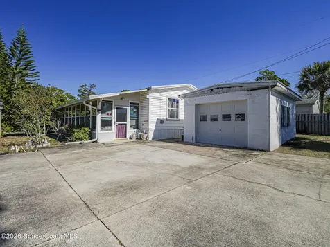 37 Sapphire Street Melbourne FL 32904