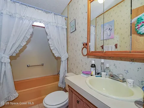37 Sapphire Street Melbourne FL 32904