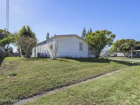 37 Sapphire Street Melbourne FL 32904