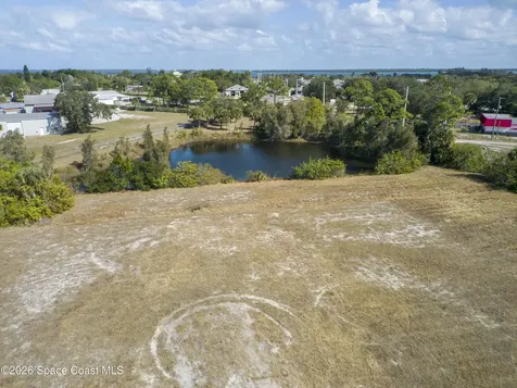 200 & 203 Sebastian Boulevard Sebastian FL 32958