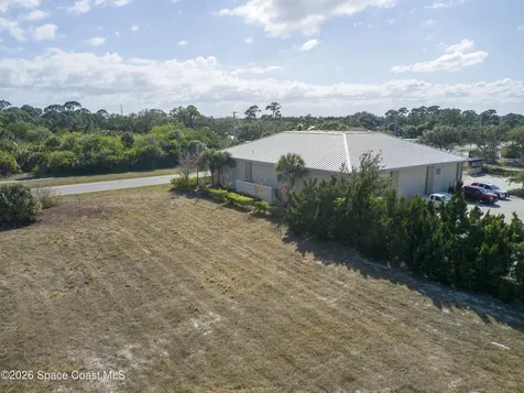 200 & 203 Sebastian Boulevard Sebastian FL 32958