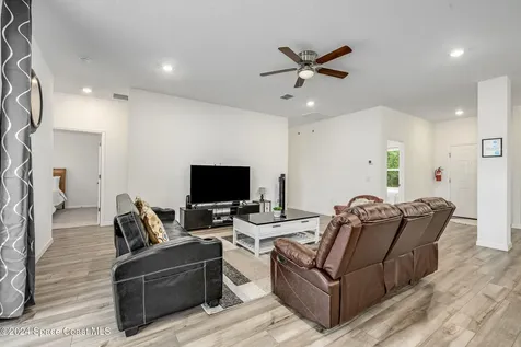 1717 Dalroy Street NW Palm Bay FL 32907