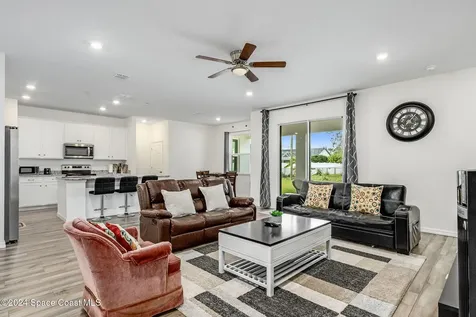 1717 Dalroy Street NW Palm Bay FL 32907