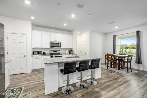 1717 Dalroy Street NW Palm Bay FL 32907