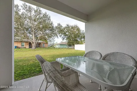 1717 Dalroy Street NW Palm Bay FL 32907