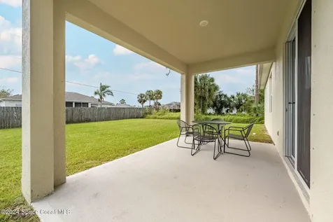 410 Old Road SW Palm Bay FL 32908