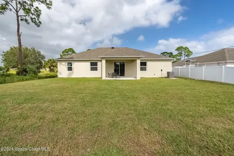 410 Old Road SW Palm Bay FL 32908