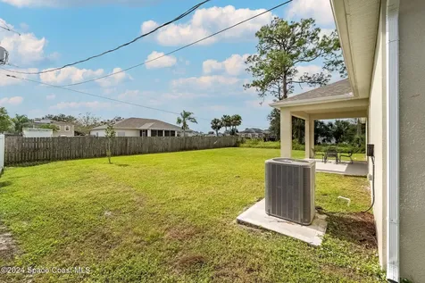 410 Old Road SW Palm Bay FL 32908