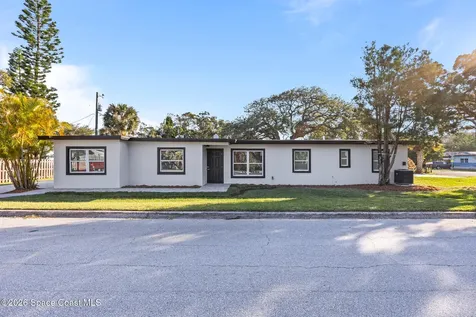 199 Oak Avenue Cocoa Beach FL 32931