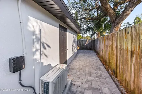 199 Oak Avenue Cocoa Beach FL 32931