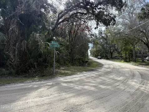 4590 Hog Valley Road Mims FL 32754