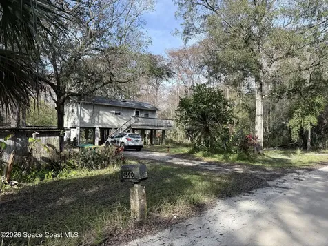 4590 Hog Valley Road Mims FL 32754