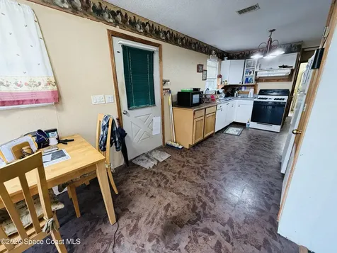 4590 Hog Valley Road Mims FL 32754