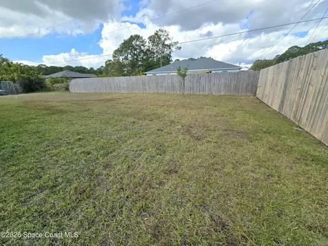 2384 Queens Street SE Palm Bay FL 32909