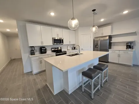 2384 Queens Street SE Palm Bay FL 32909