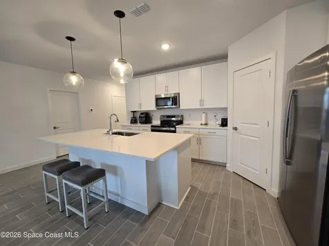 2384 Queens Street SE Palm Bay FL 32909