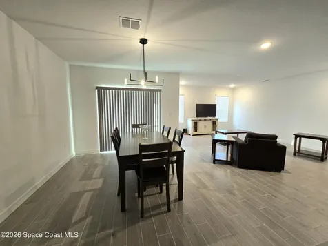 2384 Queens Street SE Palm Bay FL 32909