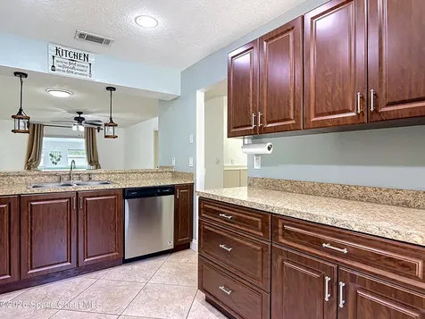 1046 W Samms Avenue Port Orange FL 32129