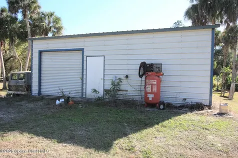 8205 93rd Avenue Vero Beach FL 32967