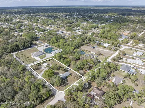 8205 93rd Avenue Vero Beach FL 32967