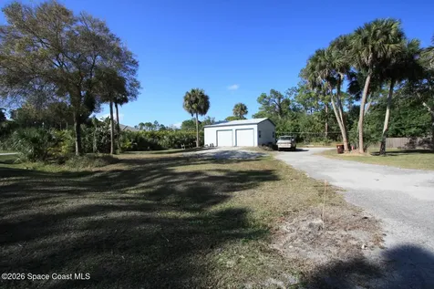 8205 93rd Avenue Vero Beach FL 32967