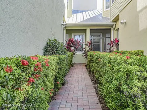 1835 Bridgepointe Circle Vero Beach FL 32967