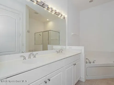 1835 Bridgepointe Circle Vero Beach FL 32967
