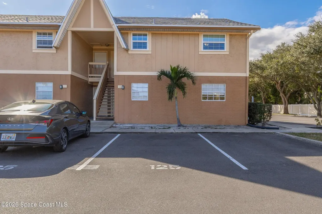 125 Bristol Lane Melbourne FL 32935